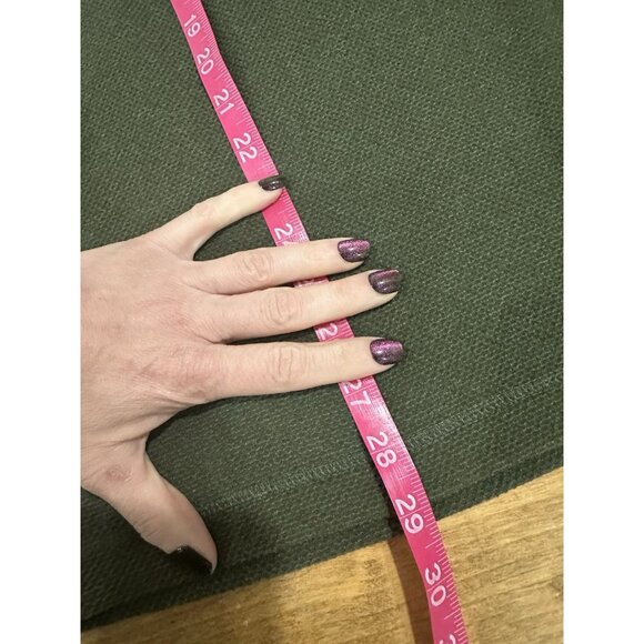 The North Face men's half-zip pullover in olive green - Picture 8 of 8